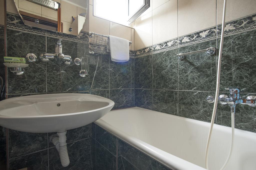 בודווה Apartman Mina מראה חיצוני תמונה